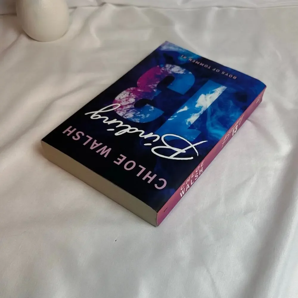Binding 13 Chloe Walsh OOP Ombre Spine 1st Printing Paperback Boys of Tommen